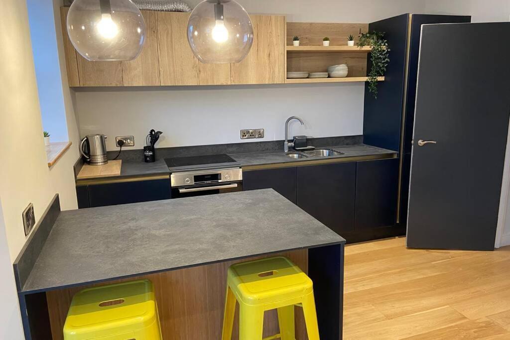 Spacious 1 Bedroom Apartment With Sea Views 뉴키 외부 사진